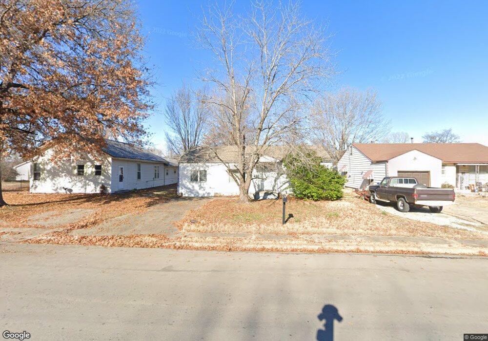 3113 Appleton Ave, Parsons, KS 67357 - photo 1