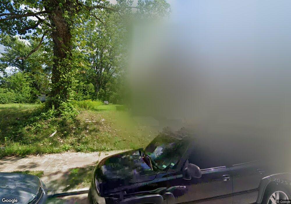 4433 Bessie Ave, Saint Louis, MO 63115 - photo 1