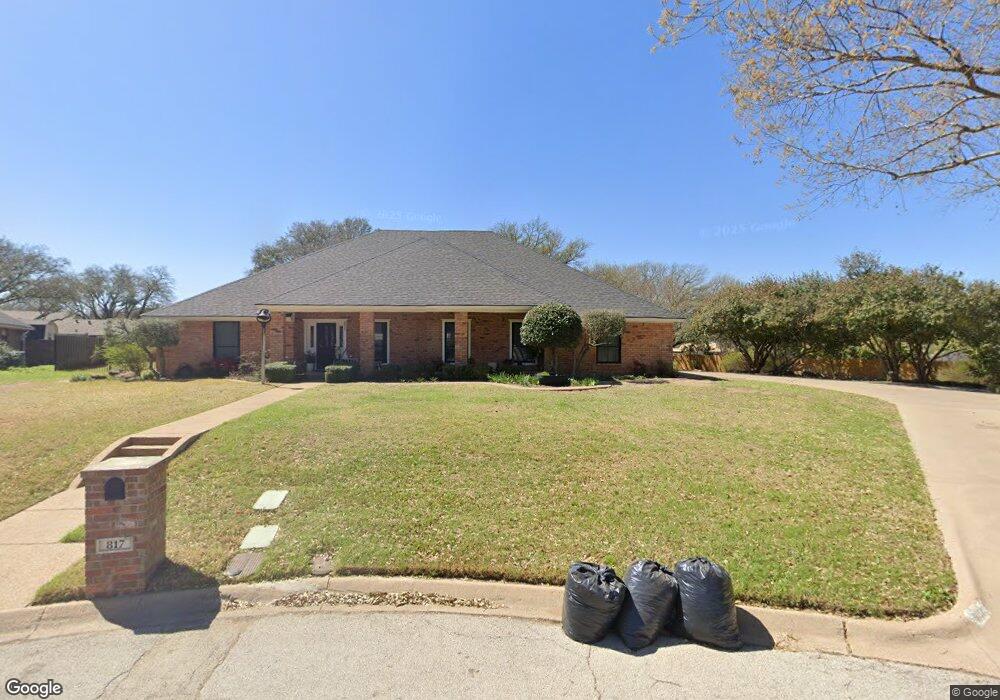 817 Shady Creek Ct, Cleburne, TX 76033 - photo 1