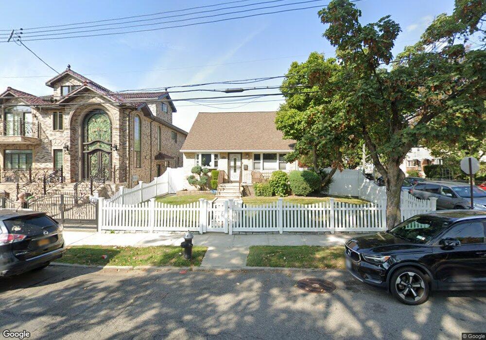 1530 150th St, Whitestone, NY 11357 - photo 1