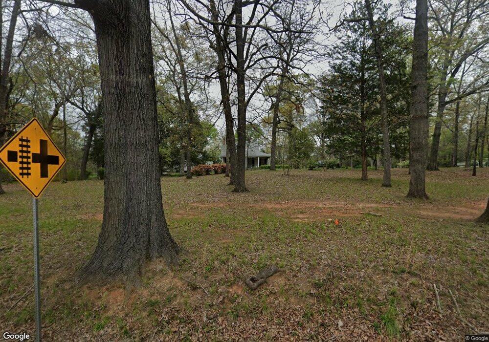 7833 Rivoli Rd, Macon, GA 31210 - photo 1
