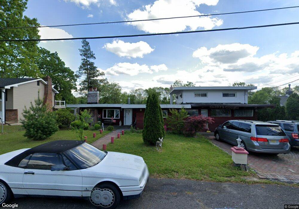 616 Lakeview Dr, Runnemede, NJ 08078 - photo 1