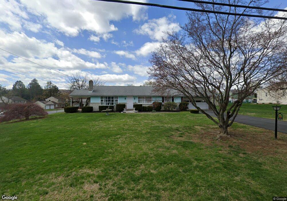 850 Lorane Rd, Reading, PA 19606 - photo 1