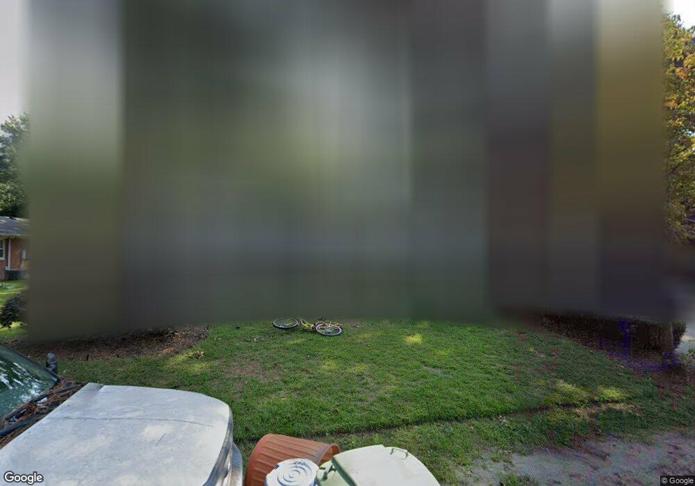 1667 Holly Dr, Gloucester Point, VA 23062 - photo 1