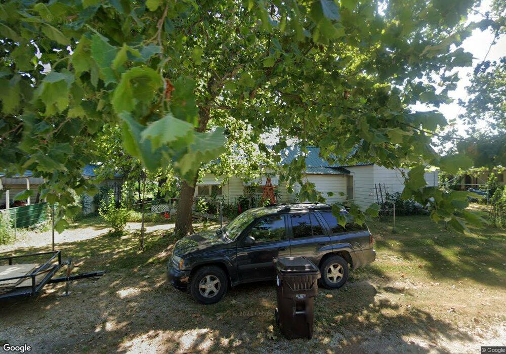 504 W Beardstown St, Virginia, IL 62691 - photo 1