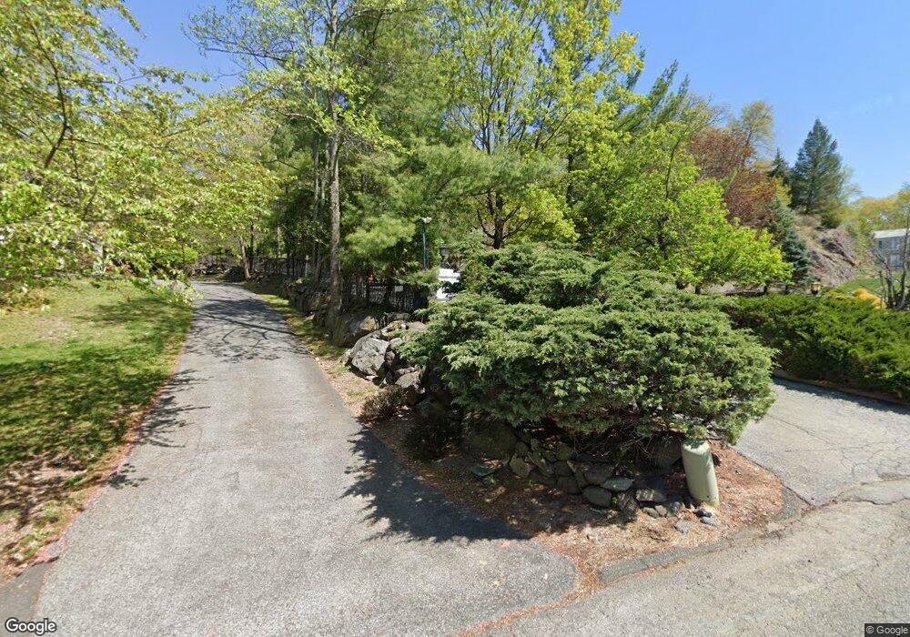 9 Elena Ct, Cortlandt Manor, NY 10567 - photo 1