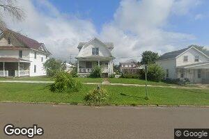 105 E Main St, Wyoming, IA 52362
