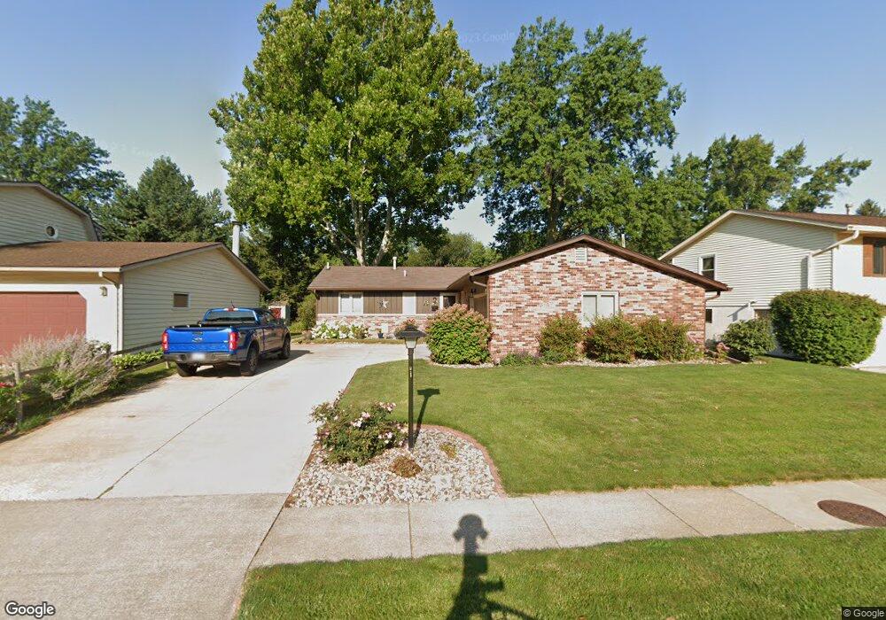 2607 2nd St, Moline, IL 61265 - photo 1