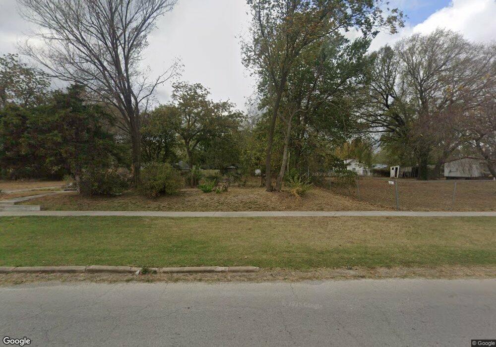 1306 N Okmulgee Ave, Okmulgee, OK 74447 - photo 1