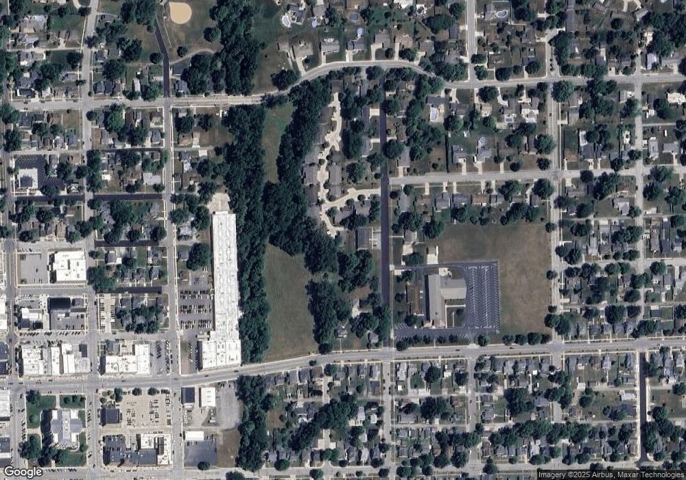 105 N Cedar St, Auburn, IN 46706 - photo 1