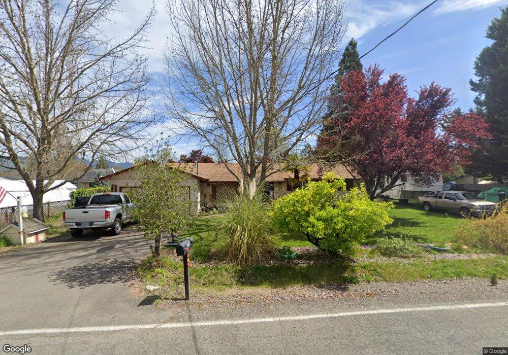 1421 Raydean Dr, Grants Pass, OR 97527 - photo 1