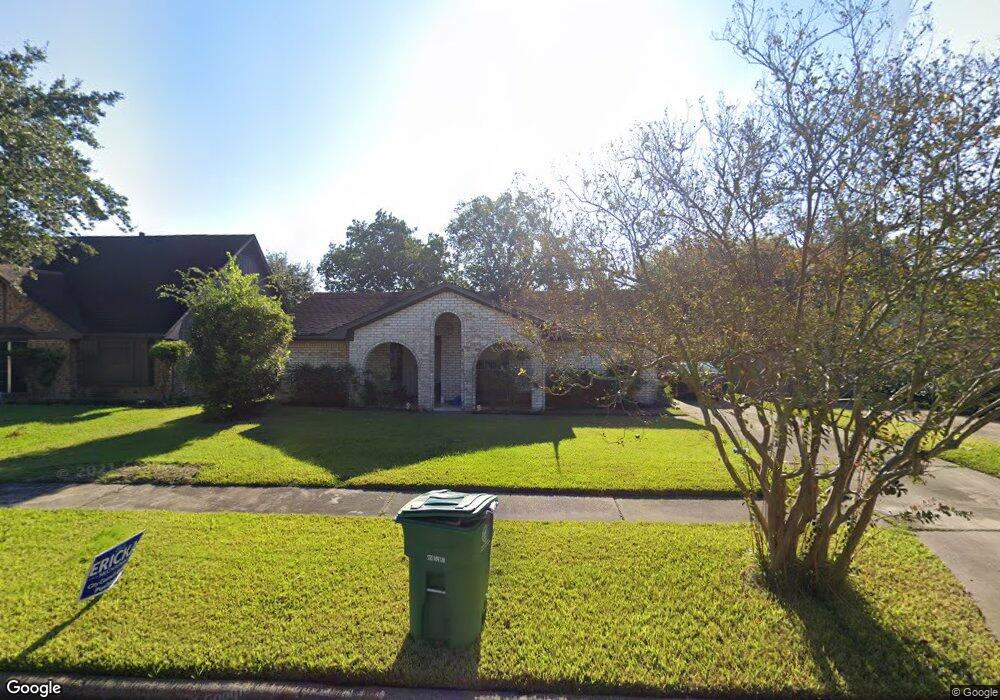 10226 Kirkhill Dr, Houston, TX 77089 - photo 1