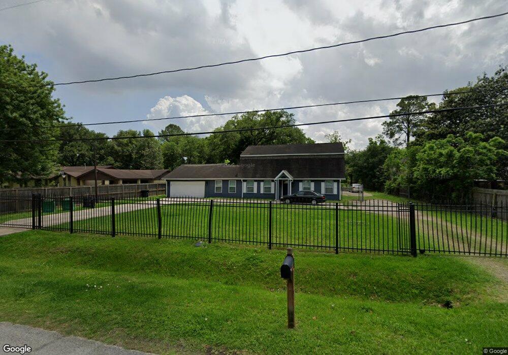 7326 Finch St, Houston, TX 77028 - photo 1