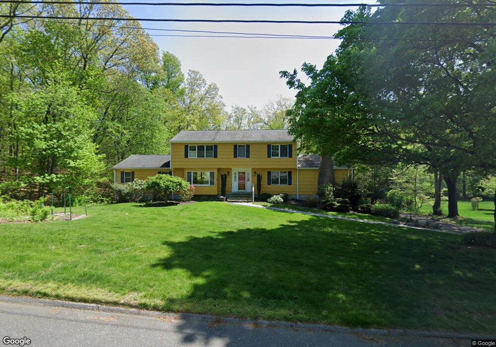 92 Autumn Ridge Rd, Trumbull, CT 06611 - photo 1