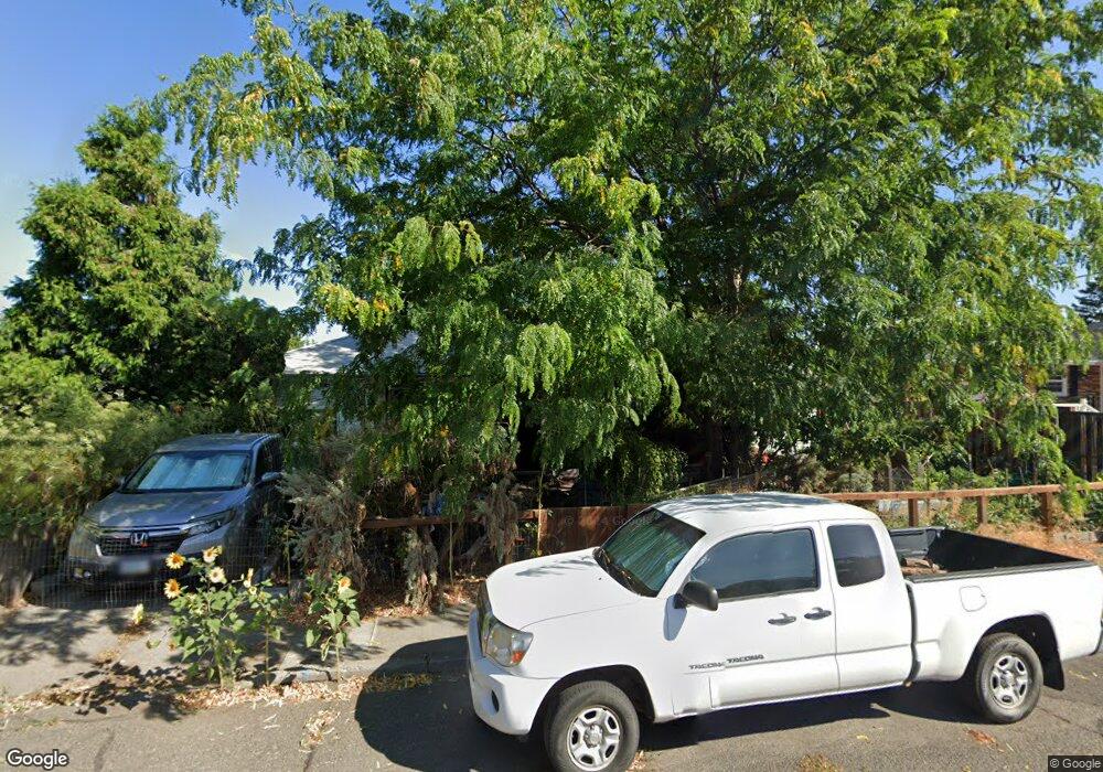 1709 E 14th St, the Dalles, OR 97058 - photo 1