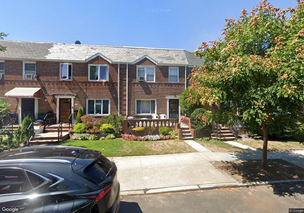 7512 169th St, Fresh Meadows, NY 11366 - photo 1
