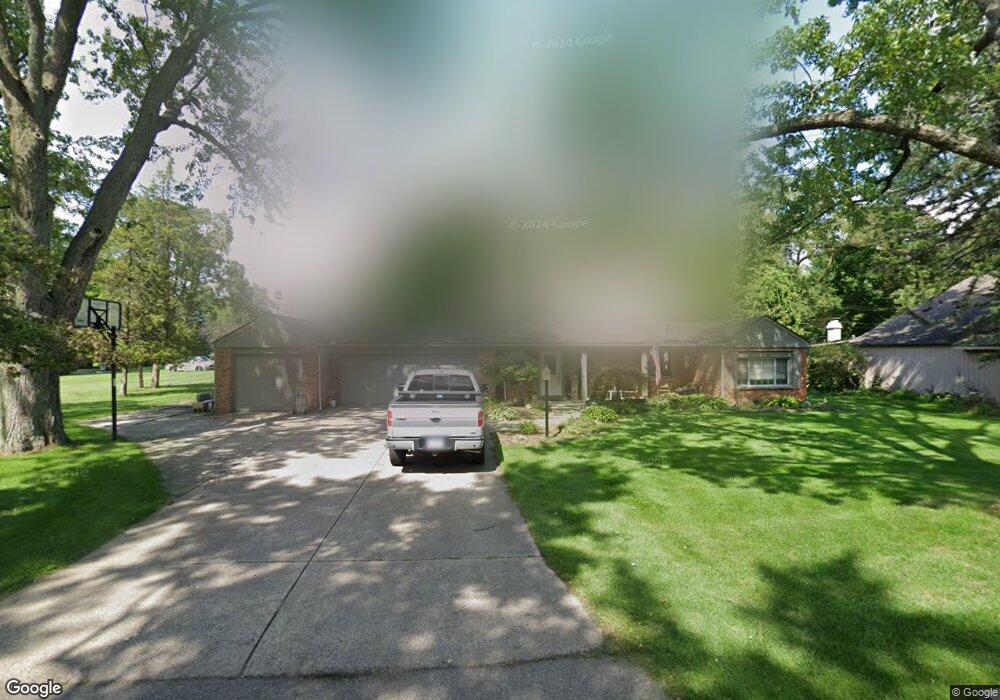 7480 Honeysuckle Rd, West Bloomfield, MI 48324 - photo 1