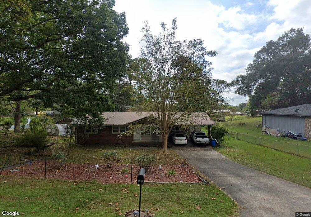 1206 Hillcrest Dr, Weaver, AL 36277 - photo 1