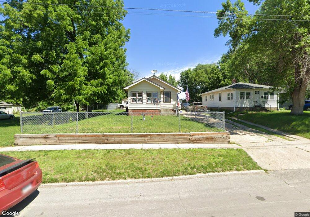 2718 Lyon St, Des Moines, IA 50317 - photo 1