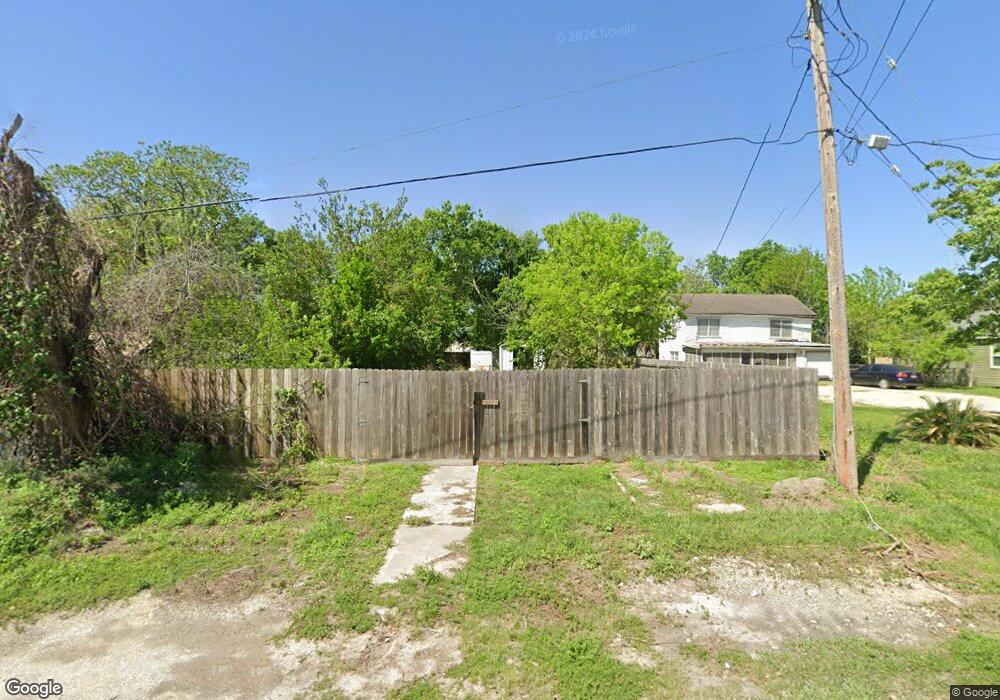 1214 Avenue H, Bay City, TX 77414 - photo 1