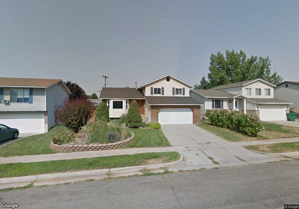 1109 N 250 W, Layton, UT 84041 - photo 1