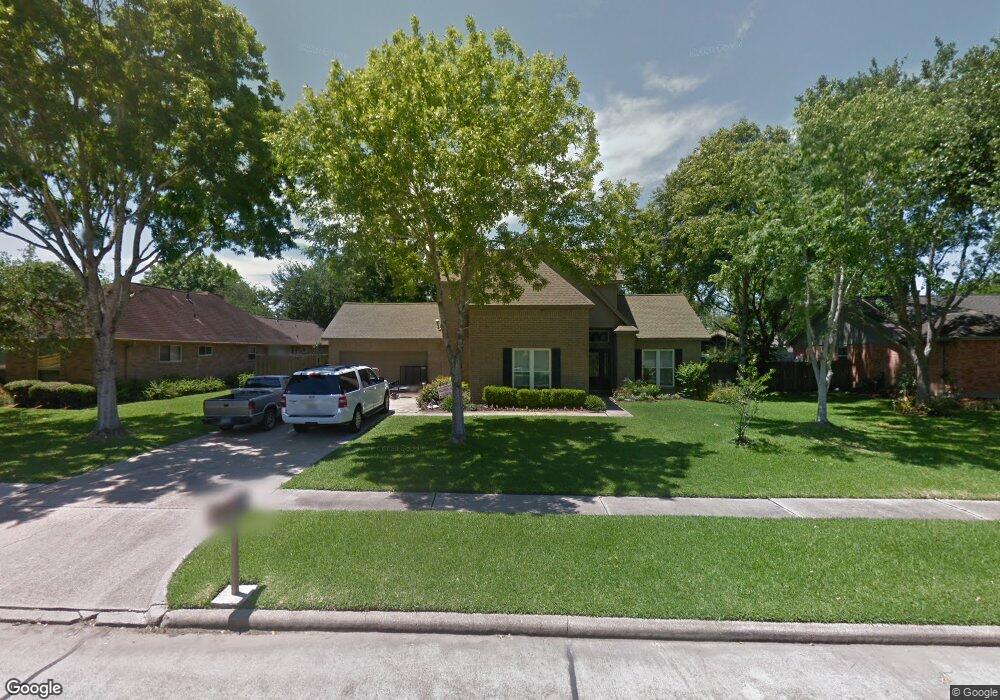 1111 Tipperary Ave, Friendswood, TX 77546 - photo 1