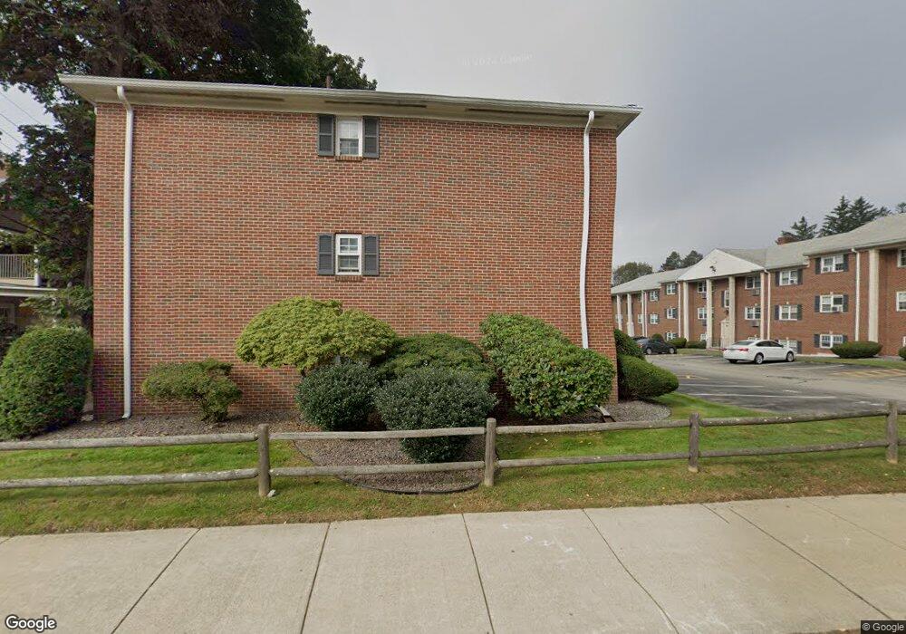 29 Arlington Rd unit 1-4, Woburn, MA 01801 - photo 1