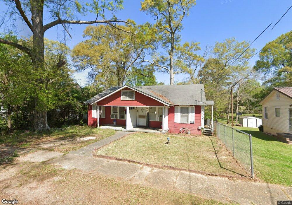 822 Wheelock St, McComb, MS 39648 - photo 1