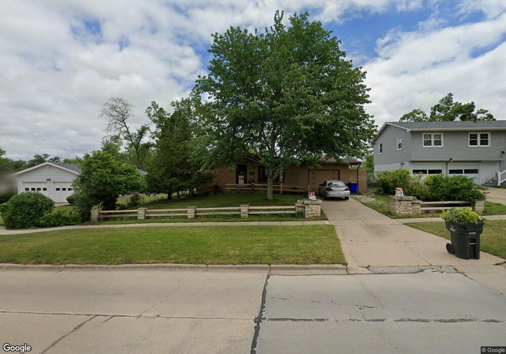 3926 Wenig Rd NE, Cedar Rapids, IA 52402 - photo 1