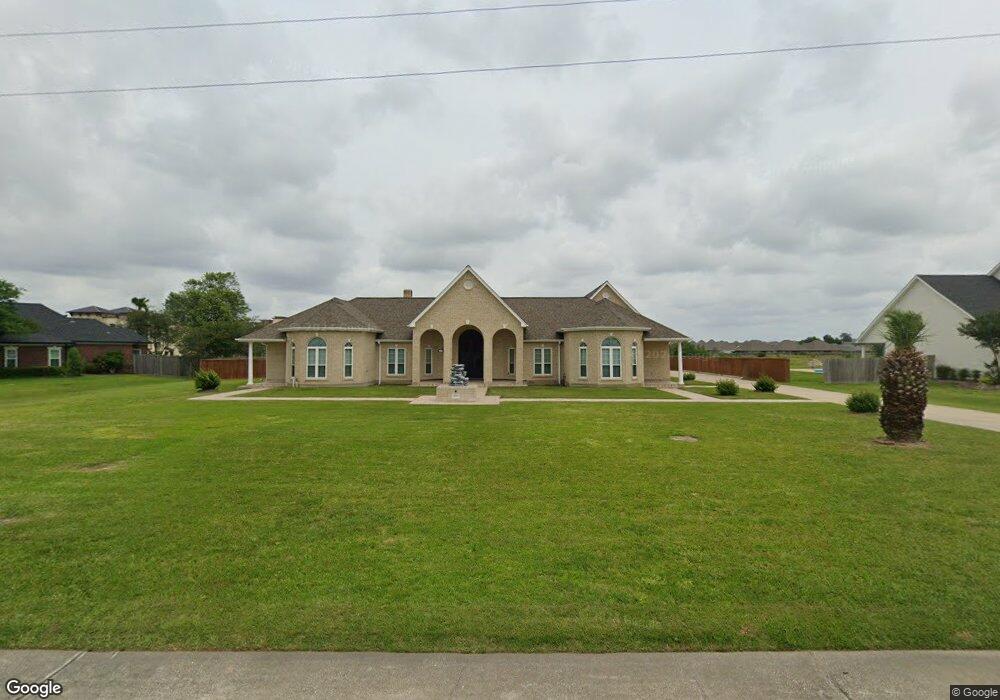 1686 N Crestview Dr, Lake Charles, LA 70605 - photo 1