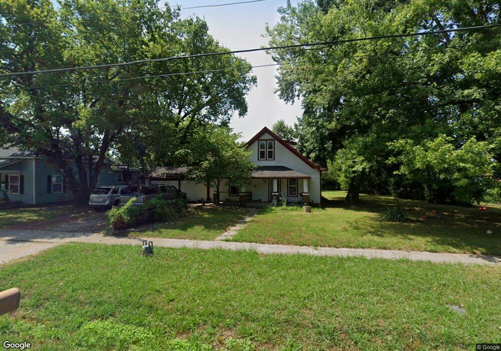 305 E 1st St, Claremore, OK 74017 - photo 1