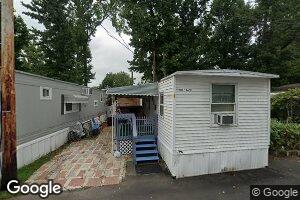8 W 2nd St, Moonachie, NJ 07074