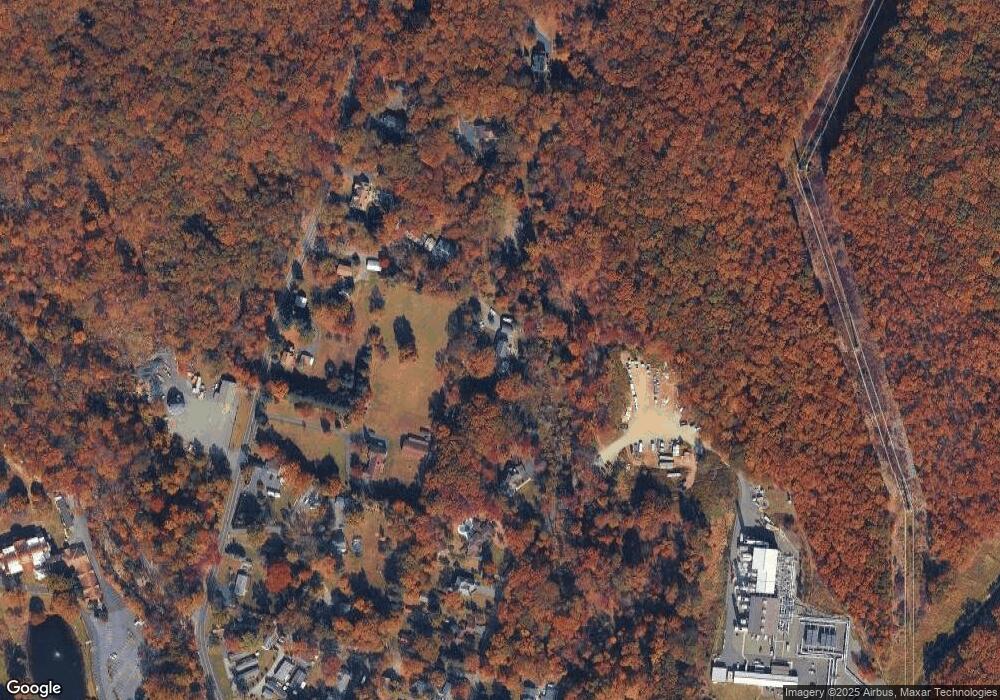 7 White Oak Ln, Stony Point, NY 10980 - photo 1