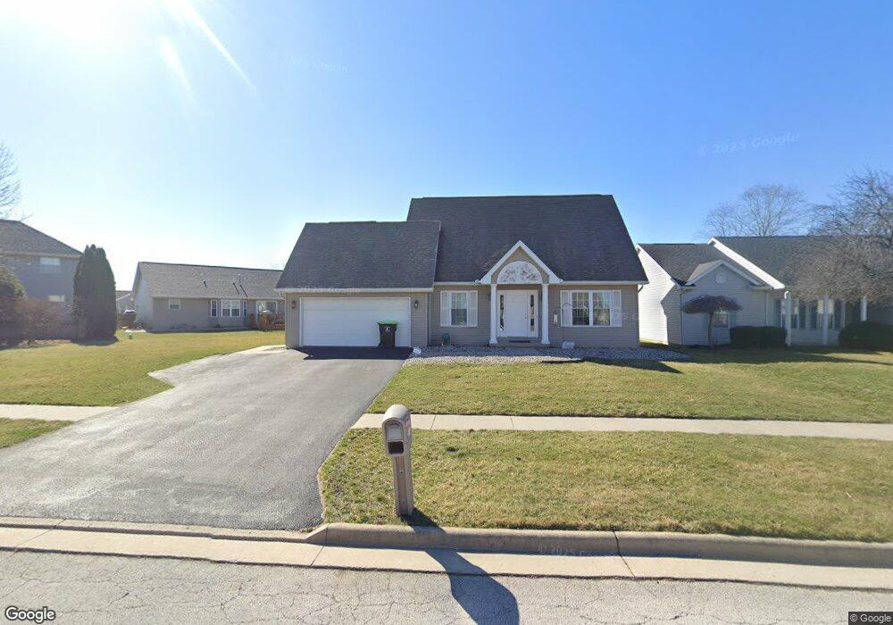 528 Cranberry E, Findlay, OH 45840 - photo 1