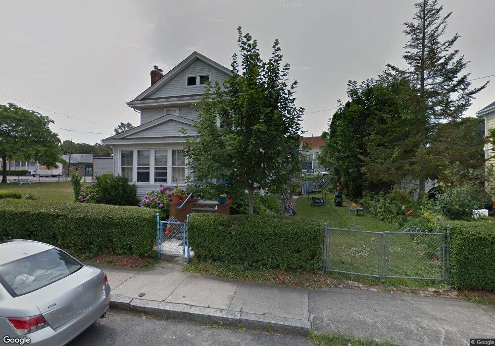 17 Connection St, Newport, RI 02840 - photo 1