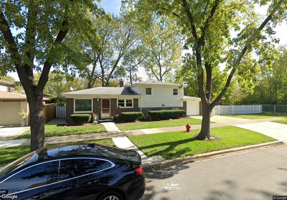 635 Suffolk Ave, Westchester, IL 60154 - photo 1