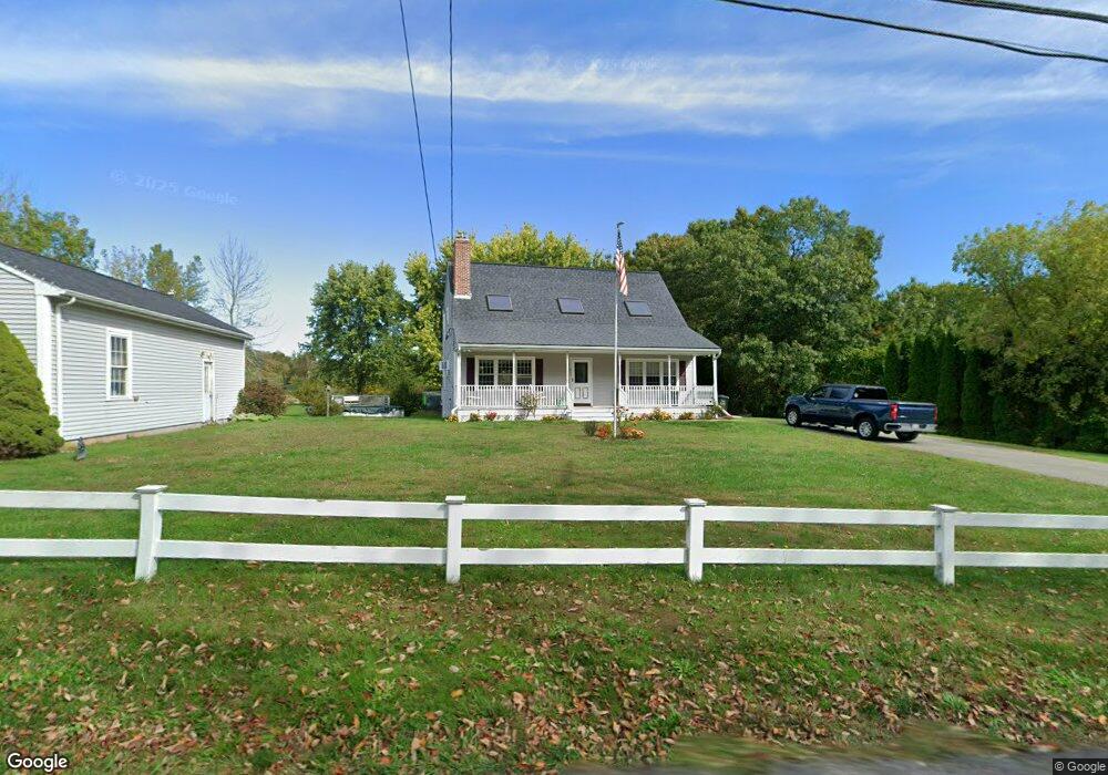 487 Locust St, Swansea, MA 02777 - photo 1