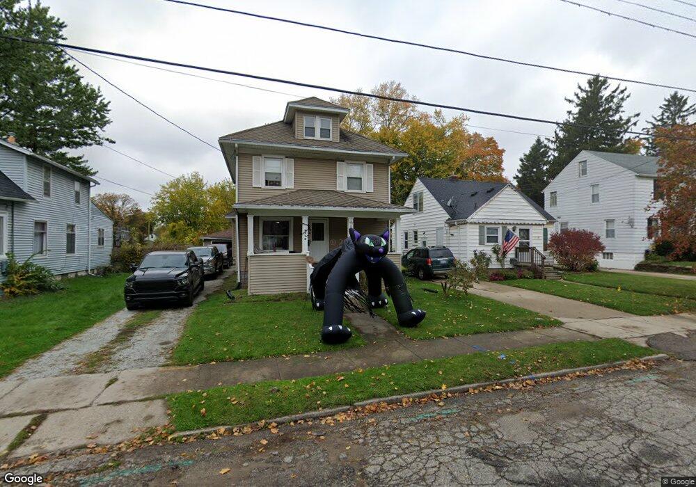 2012 Roberts Ln, Lansing, MI 48910 - photo 1