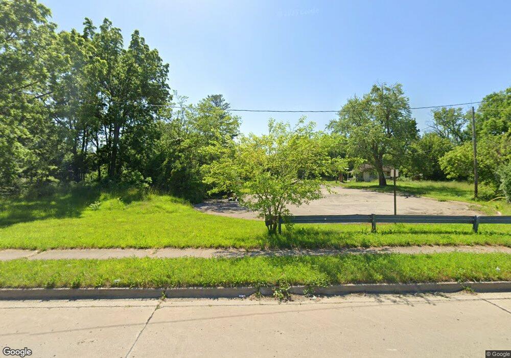 1058 E Ruth Ave, Flint, MI 48505 - photo 1