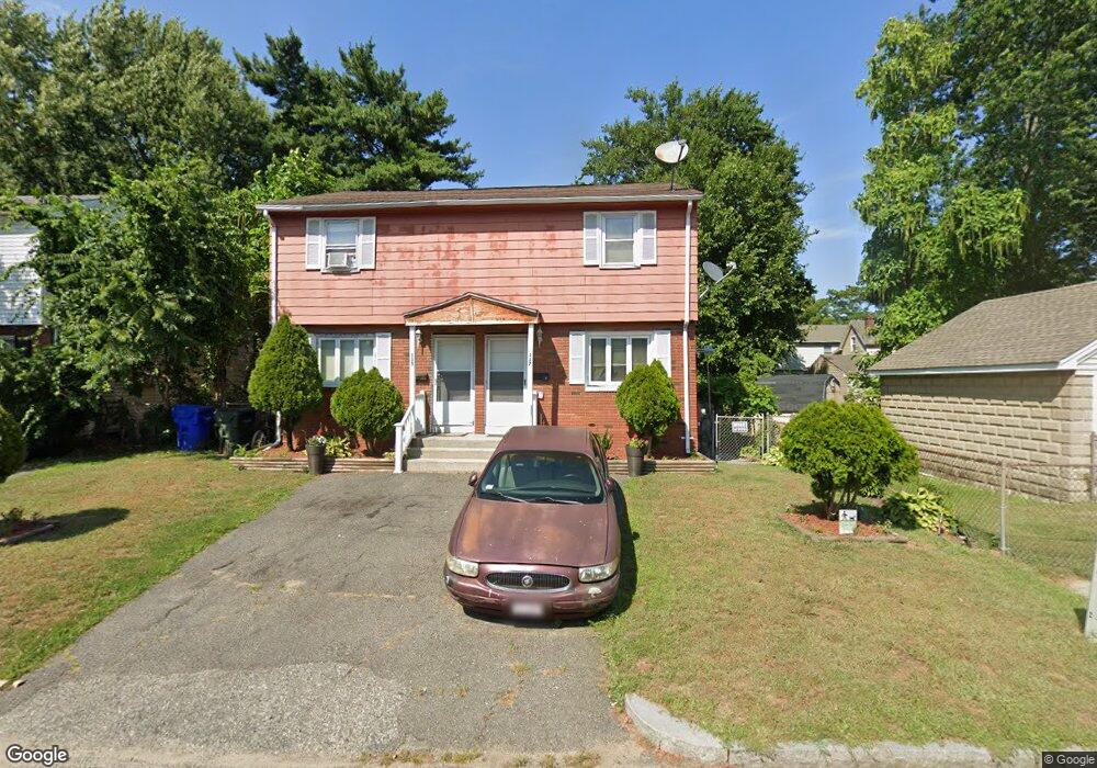 115 Parallel St unit 117, Springfield, MA 01104 - photo 1