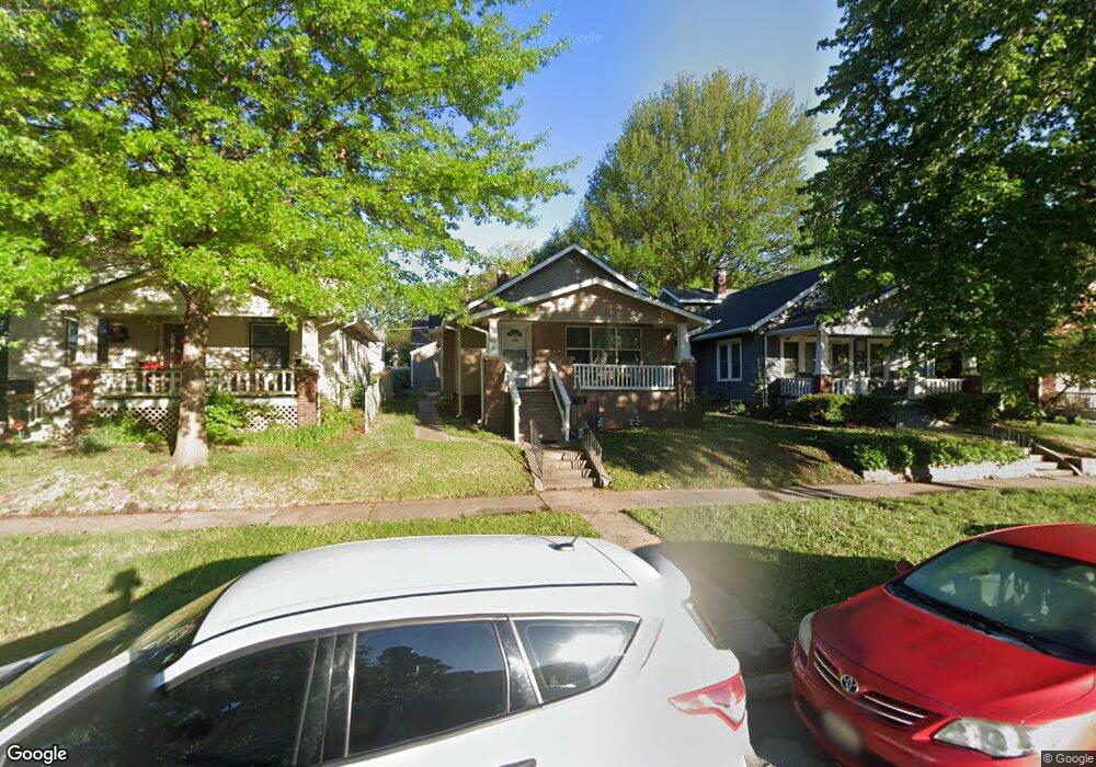 823 SW College Ave, Topeka, KS 66606 - photo 1