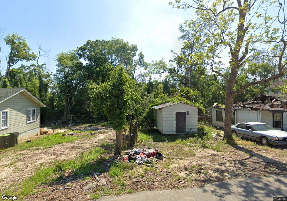 202 Coffee Ave N, Douglas, GA 31533 - photo 1