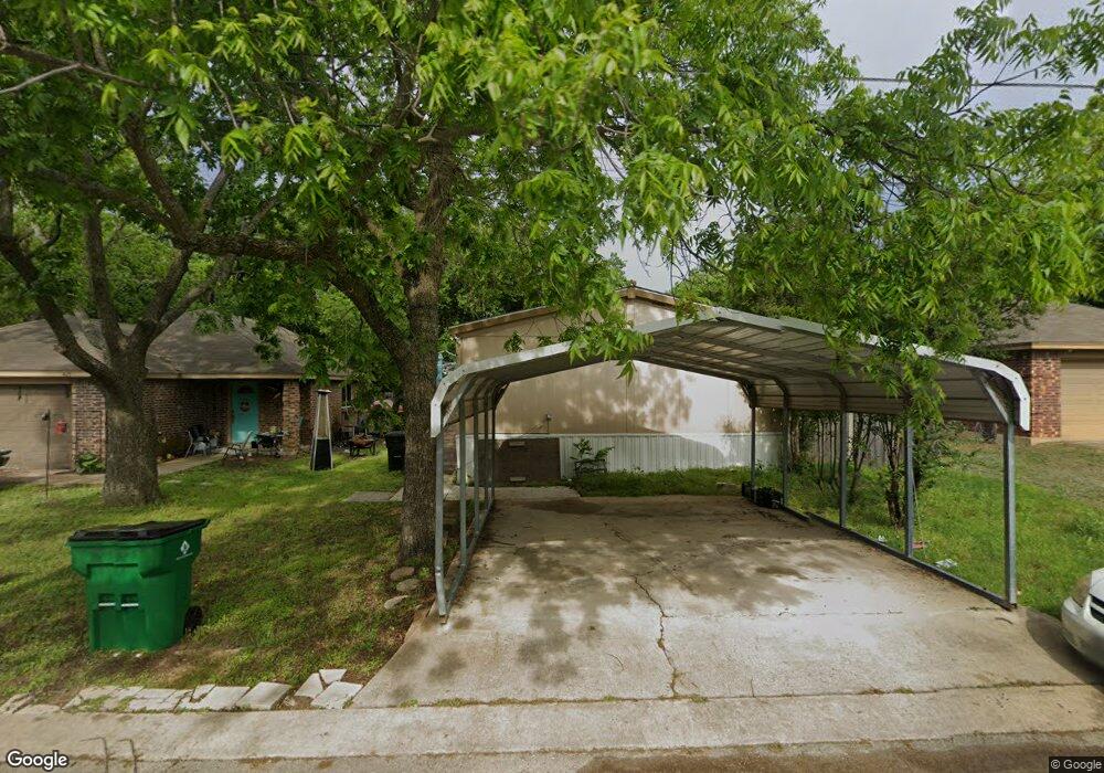 423 Grayson Ct, Joshua, TX 76058 - photo 1