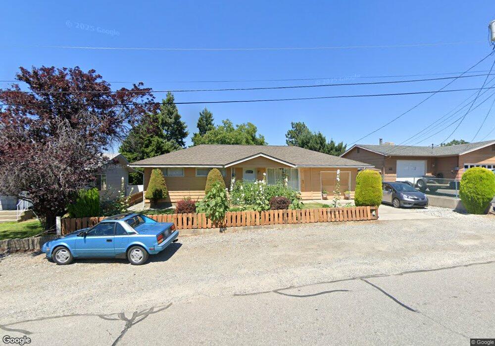 201 2nd St SE, East Wenatchee, WA 98802 - photo 1