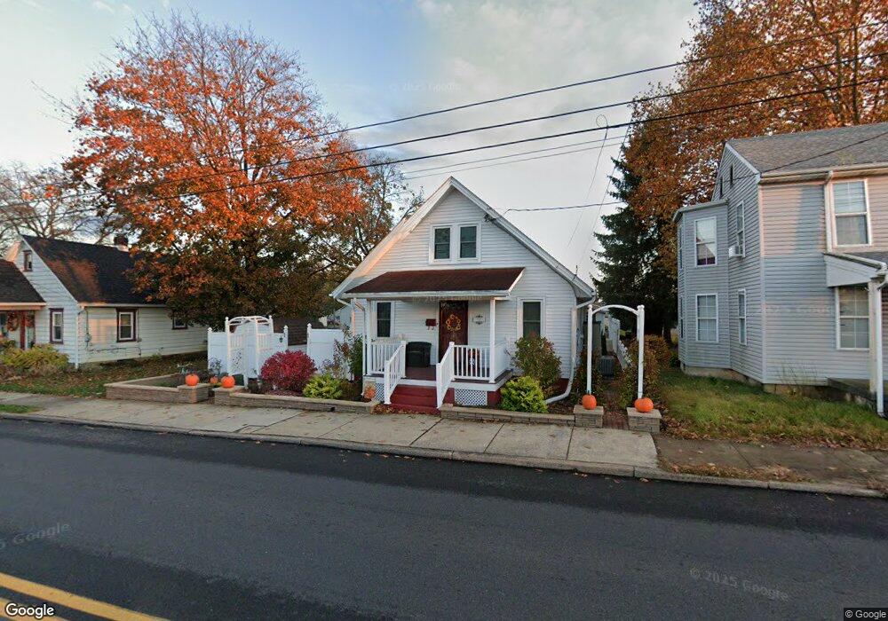 758 W Main St, Palmyra, PA 17078 - photo 1