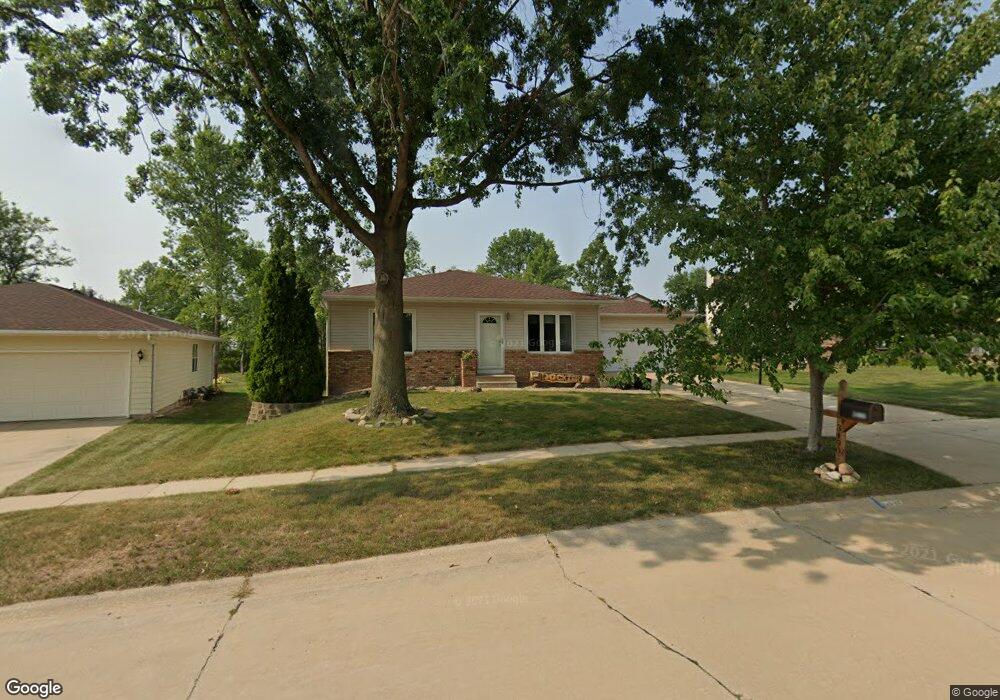 3490 Raven Ln NE, Cedar Rapids, IA 52402 - photo 1