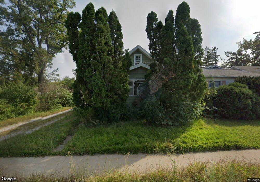 421 16th Ave SW, Cedar Rapids, IA 52404 - photo 1