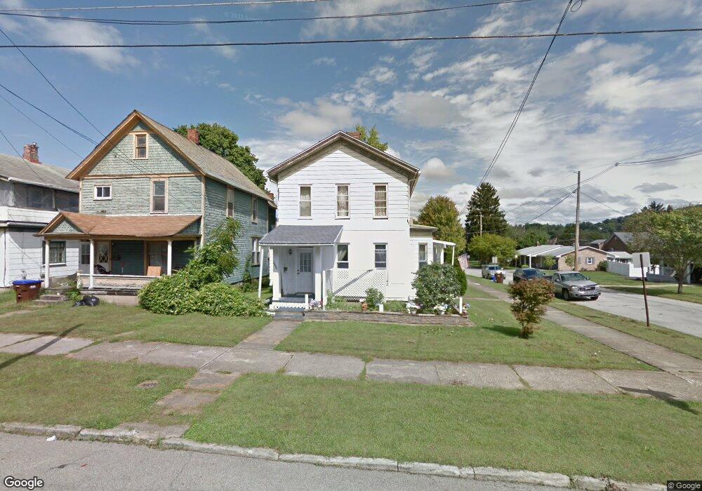 1402 Chestnut St, Franklin, PA 16323 - photo 1