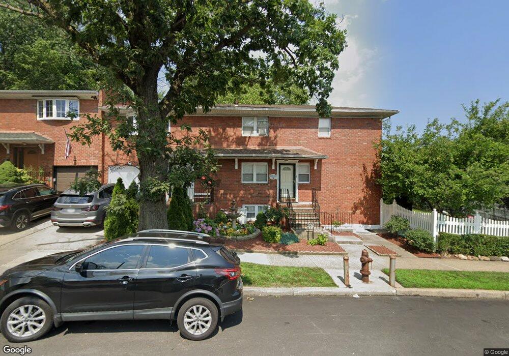 6943 Little Neck Pkwy, Glen Oaks, NY 11004 - photo 1