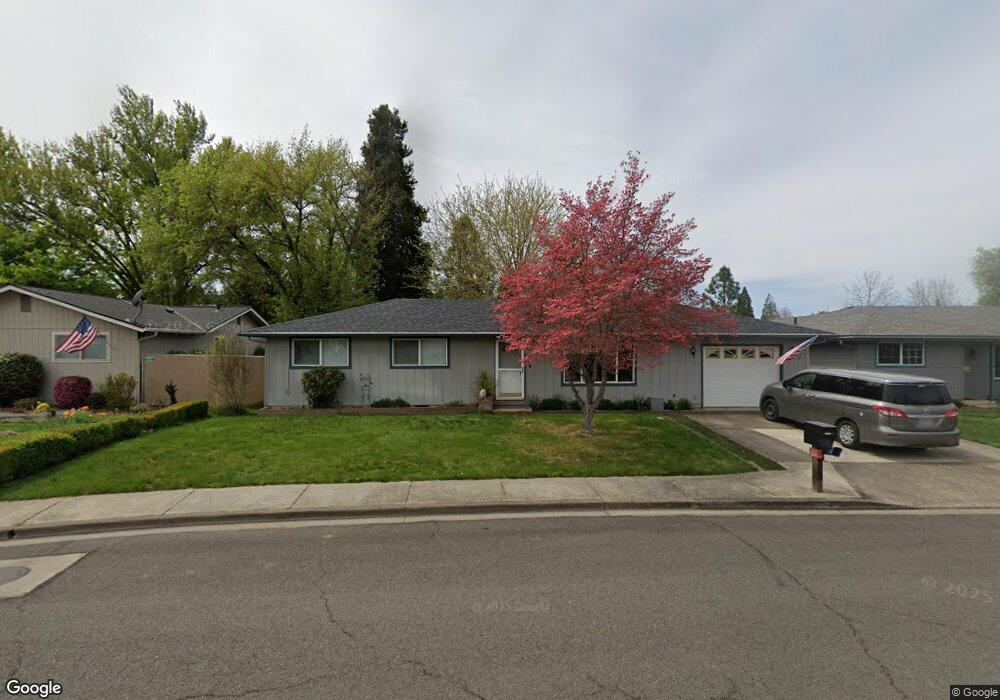 101 Donna Way, Central Point, OR 97502 - photo 1